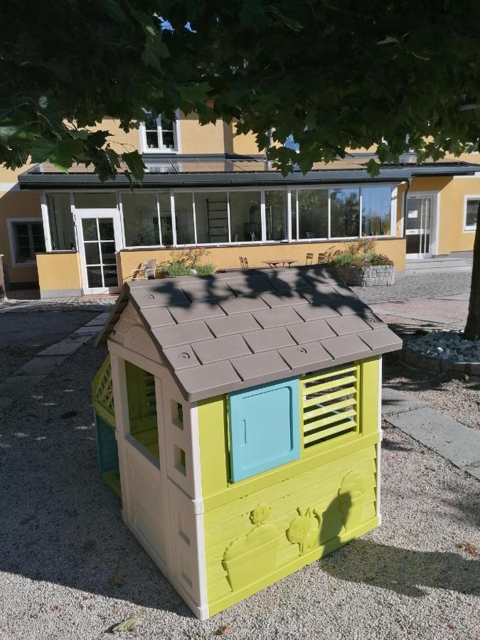 Ferienwohnung Schuhmann Mit Wintergarten Und Garten Therme Aquapulco Und Ikuna Erlebnispark, Zoo Schmiding 20 Min Mit Auto Entfernt Ab 3 Naechte Buchbar Hinzenbach ภายนอก รูปภาพ