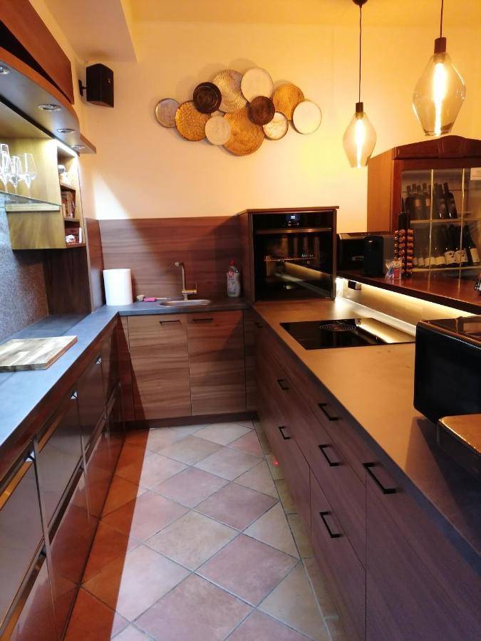 Ferienwohnung Schuhmann Mit Wintergarten Und Garten Therme Aquapulco Und Ikuna Erlebnispark, Zoo Schmiding 20 Min Mit Auto Entfernt Ab 3 Naechte Buchbar Hinzenbach ภายนอก รูปภาพ