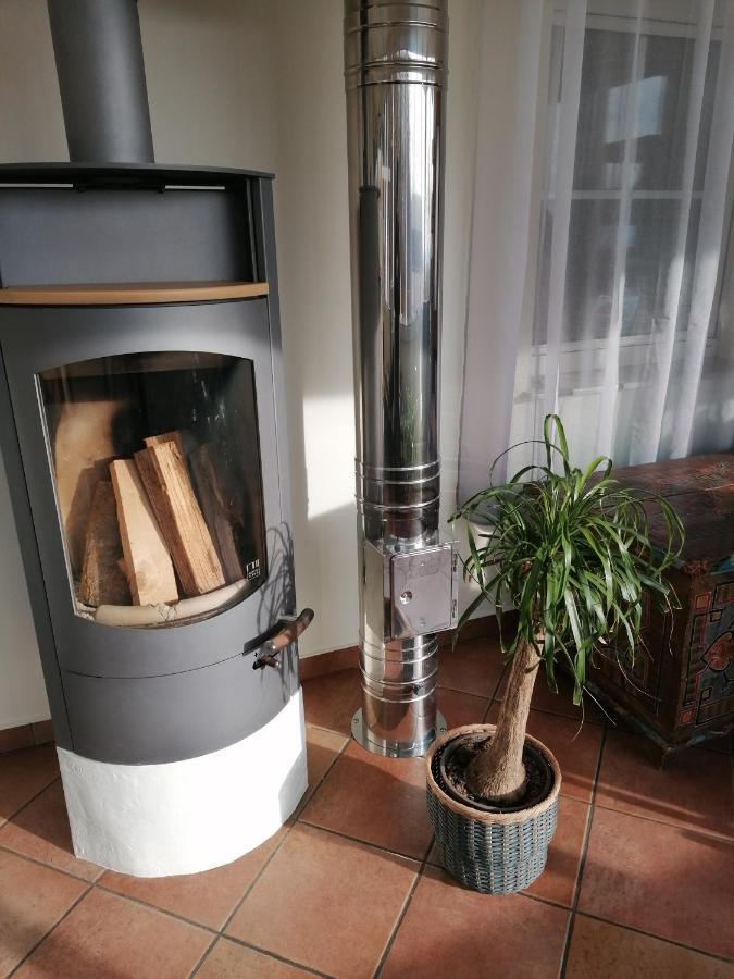 Ferienwohnung Schuhmann Mit Wintergarten Und Garten Therme Aquapulco Und Ikuna Erlebnispark, Zoo Schmiding 20 Min Mit Auto Entfernt Ab 3 Naechte Buchbar Hinzenbach ภายนอก รูปภาพ